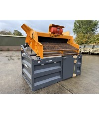 Brand new Easi-Screen P3 compact screening unit, including mesh, power cable, diverter kit, lifting frame and a Kohler SDMO Perform 550 TXL petrol generator with a long-run fuel tank.